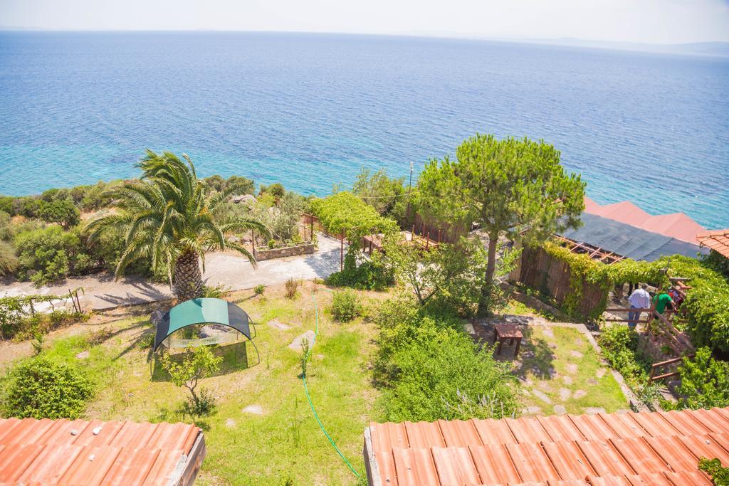 Assos Terrace Hotel Esterno foto