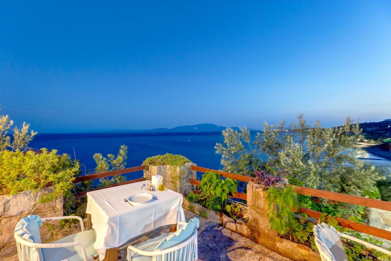 Assos Terrace Hotel Esterno foto