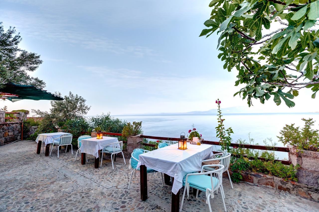 Assos Terrace Hotel Esterno foto